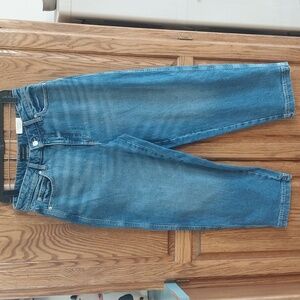 Free Assembly NWT Womens Mid-Rise Wide Hem Barrel Jeans Sz 6 Med Lite Blue Wash